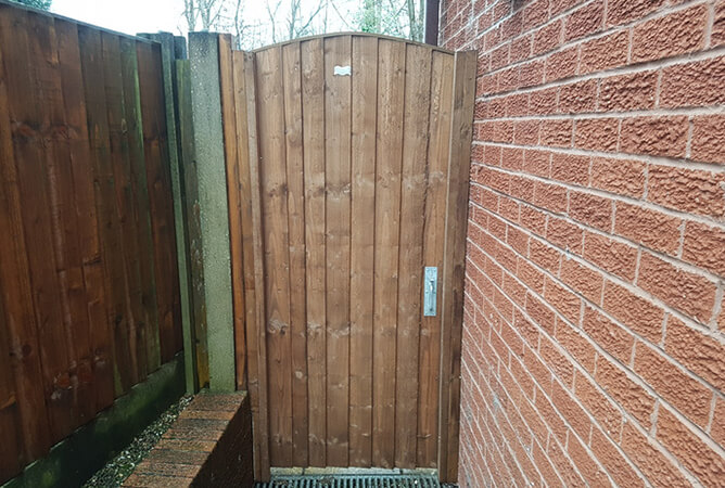 A Vertical Lap Gate installed by us