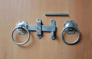 Thumbnail image for Galvanised Plain Ring Latch (with fixings)