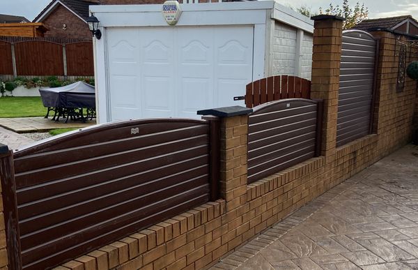 Bow Top Gloss UPVC Plastic Fence Panels